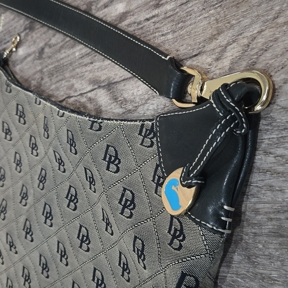 Dooney & Bourke large monogramed hobo bag black & gray canvas - Picture 8 of 10